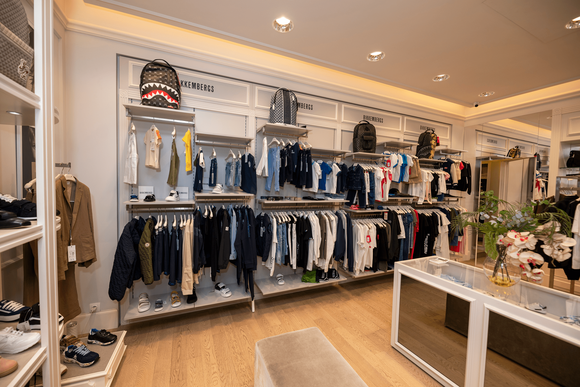 m2608Store_IMG07
